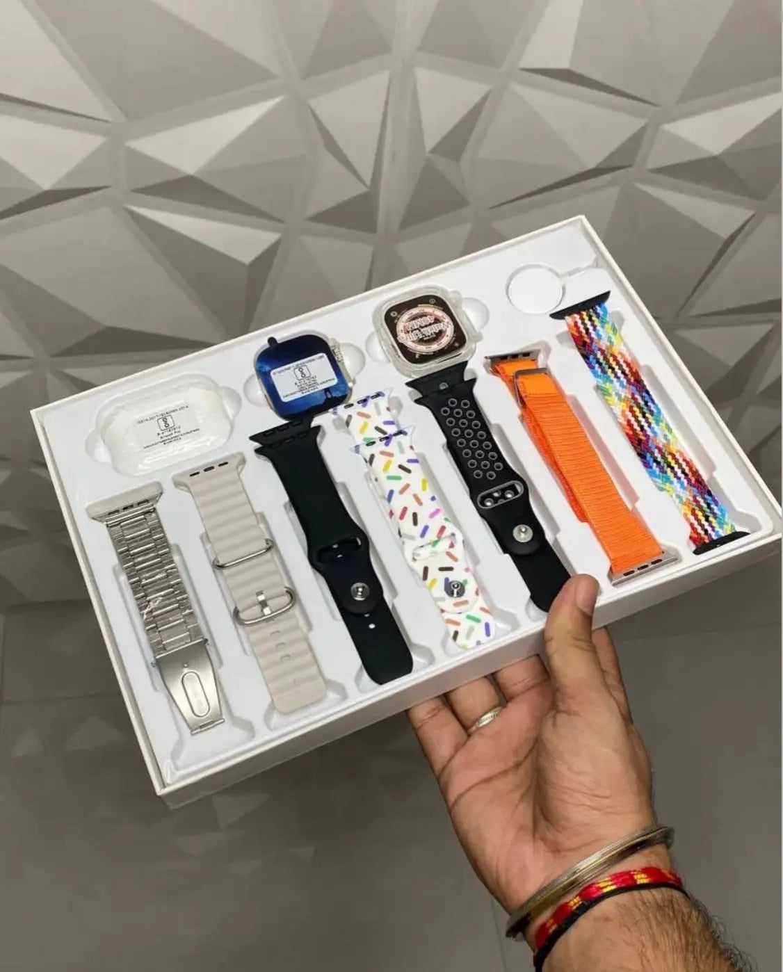 I20 Ultra Max Suit Smart Watch 7 in 1 box