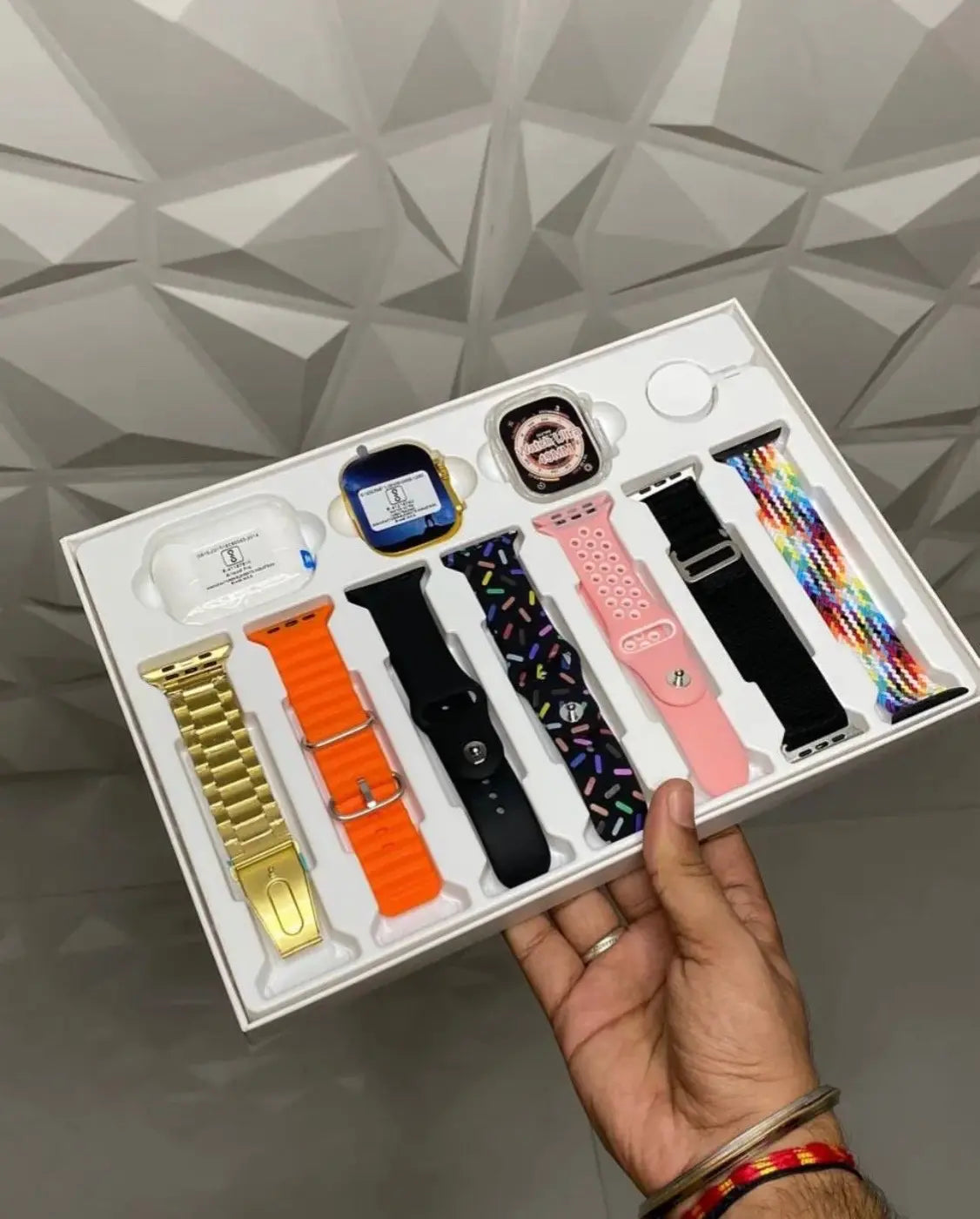 I20 Ultra Max Suit Smart Watch 7 in 1 box